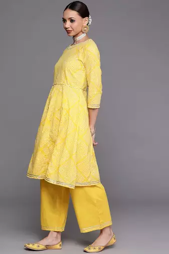 Women Yellow Printed Gotta Patti Kurta with Trousers
