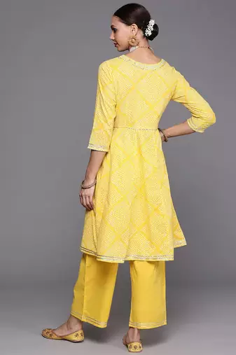 Women Yellow Printed Gotta Patti Kurta with Trousers