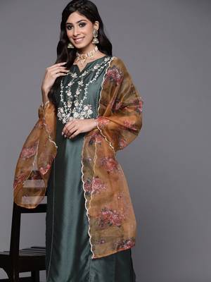 Women Green Ethnic Motifs Embroidered Kurta with Trousers & With Dupatta 1