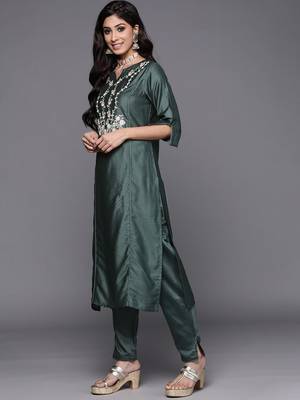 Women Green Ethnic Motifs Embroidered Kurta with Trousers & With Dupatta 6