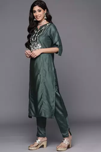 Women Green Ethnic Motifs Embroidered Kurta with Trousers & With Dupatta