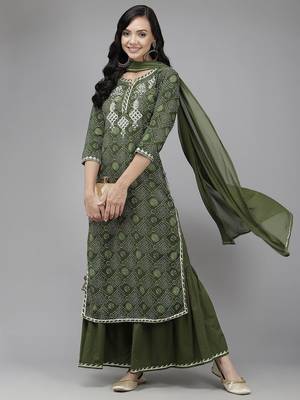 Women Green & White Bandhani Print Gotta Patti Kurta with Sharara & With Dupatta 8