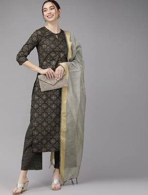 Women Black Printed Kurta with Palazzos & Dupatta 1