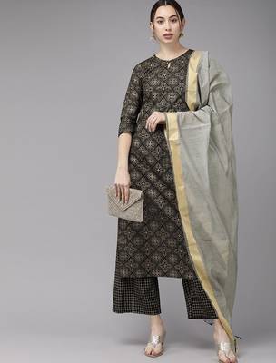 Women Black Printed Kurta with Palazzos & Dupatta 7