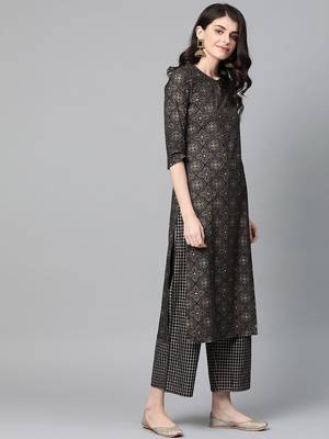 Women Black & Golden Foil Print Kurta with Palazzos & Dupatta 5
