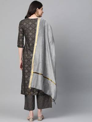 Women Black & Golden Foil Print Kurta with Palazzos & Dupatta 6