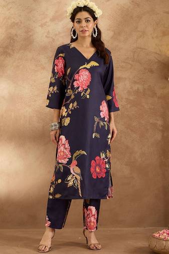 Women Floral Printed Regular Kurta with Trousers