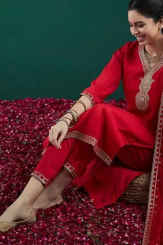 Floral Embroidered Regular Kurta With Trousers & Dupatta