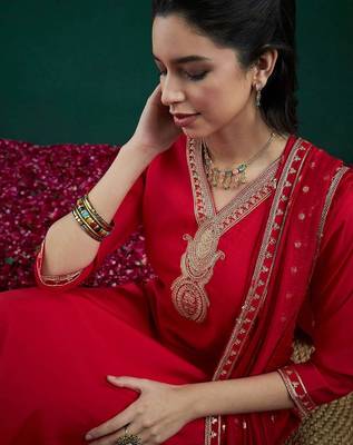 Floral Embroidered Regular Kurta With Trousers & Dupatta 2