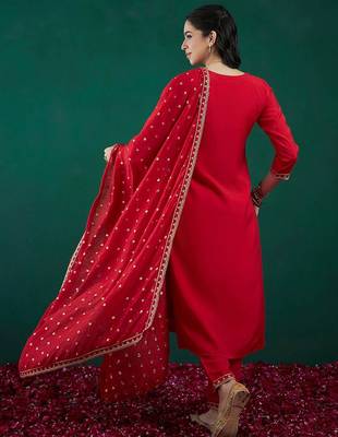 Floral Embroidered Regular Kurta With Trousers & Dupatta 5