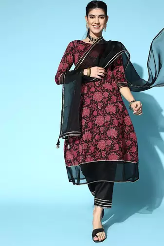 Cotton Blend Romantic Florals Kurta Set