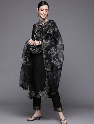 Women Black Floral Embroidered Beads Kurta with Trousers & Dupatta 1