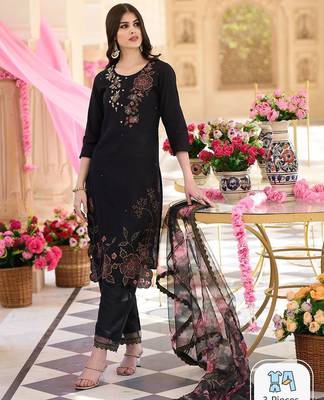 Floral Embroidered Regular Thread Work Kurta With Trousers & Dupatta 1