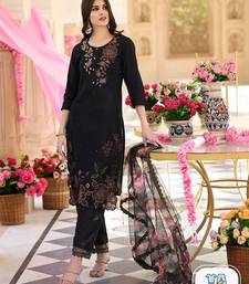 Floral Embroidered Regular Thread Work Kurta With Trousers & Dupatta