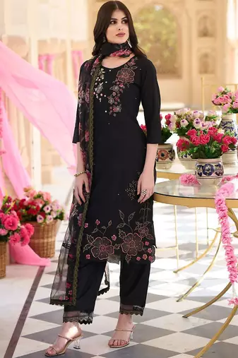 Floral Embroidered Regular Thread Work Kurta With Trousers & Dupatta