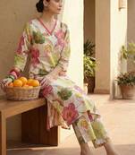 Women Floral Printed Regular Pure Cotton Kurta with Trousers