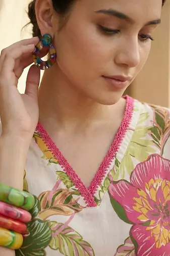Women Floral Printed Regular Pure Cotton Kurta with Trousers