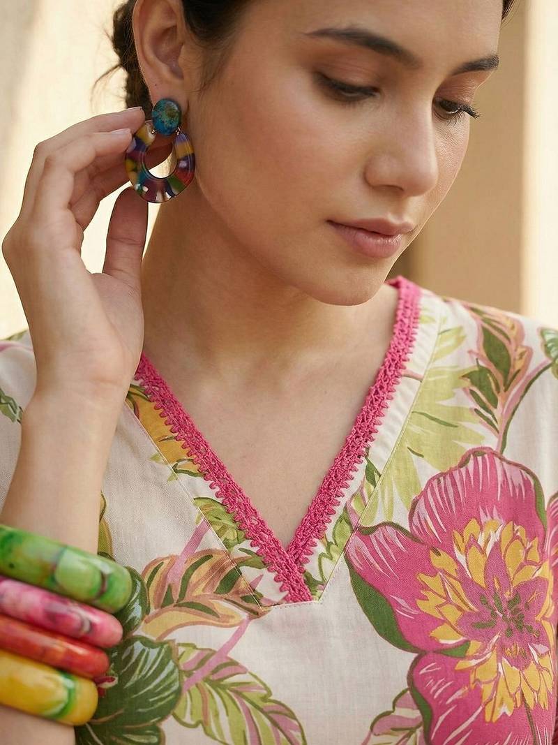 Women Floral Printed Regular Pure Cotton Kurta with Trousers
