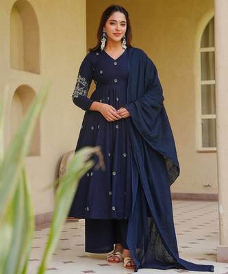 Neavy Blue Embroidery Work Silk Blend Salwar Suit 2