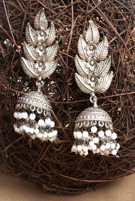 Silver serenity wedding earrings set 2
