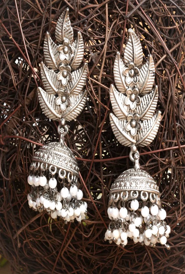 Silver serenity wedding earrings set