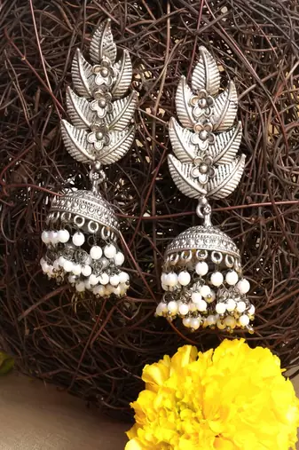Silver serenity wedding earrings set