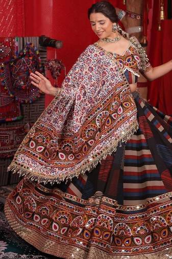 Multi Mirror with Dori & Latkan Lahenga Choli Set