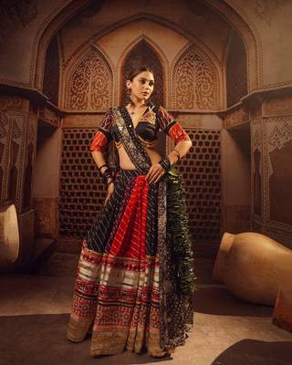 Black Color Mirror with Dori & Latkan Work Navratri Lahenga Choli Set 5