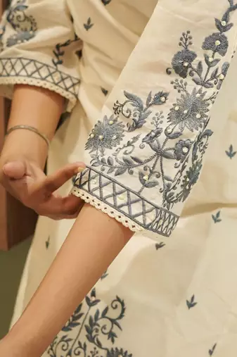 Ivory Grace Embroidered Kurta Set with Dupatta