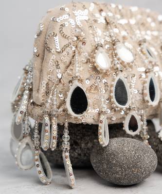 Silver embroidered silk clutch 4