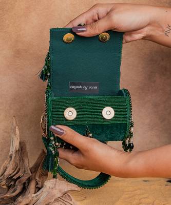 Emerald green embroidered velvet buket potli bag 4