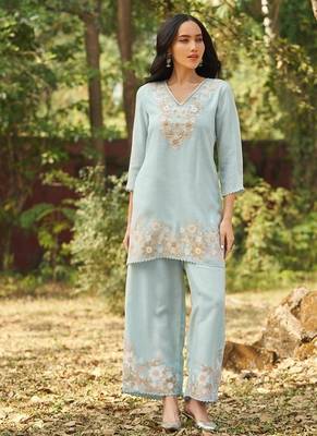 Blue embroidered viscose jacquard straight kurta set 1