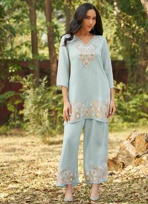 Blue embroidered viscose jacquard straight kurta set 3