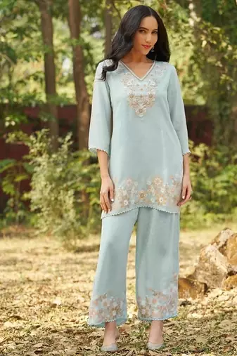 Blue embroidered viscose jacquard straight kurta set