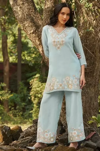 Blue embroidered viscose jacquard straight kurta set