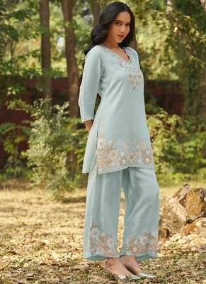 Blue embroidered viscose jacquard straight kurta set 5