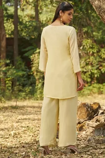 Yellow embroidered viscose jacquard straight kurta set