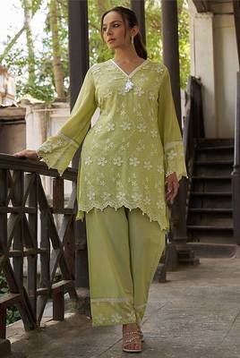 Green embroidered pure cotton straight kurta set 1