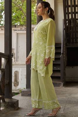 Green embroidered pure cotton straight kurta set 3