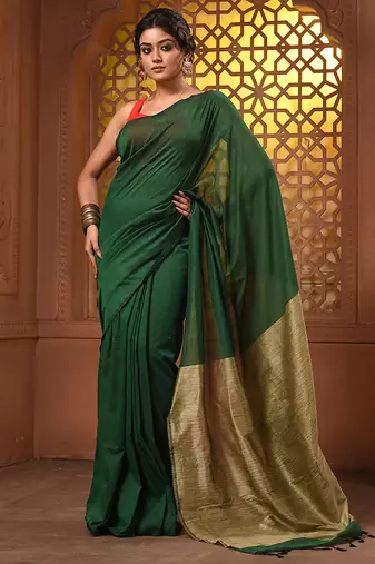 Green cotton soft saree with contrast beige pallu