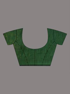 Green cotton soft saree with contrast beige pallu 4