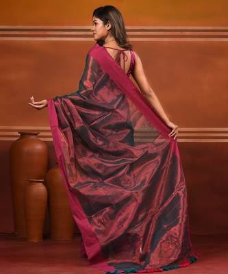 Red and pink dual tone stripe pattern tissue saree with sequin work 3