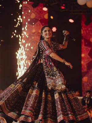 Black Mirror with Dori & Latkan Lahenga Choli Set 3