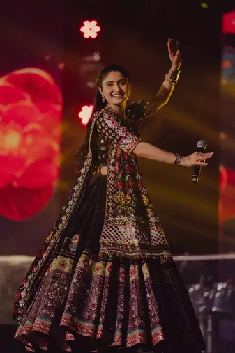 Black Mirror with Dori & Latkan Lahenga Choli Set