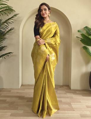 dark lime coloer Zari All Over Pichwai Pattern Tilak Butti Motifs tissue saree 1