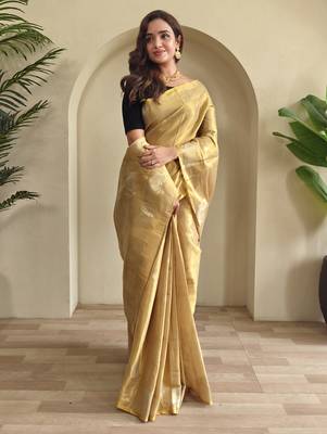 light golden coloer Zari All Over Pichwai Pattern Tilak Butti Motifs tissue saree 1