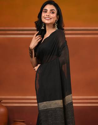 Black cotton soft saree with solid pattern 5