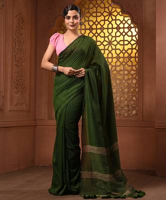 Green cotton soft saree with solid pattern 1