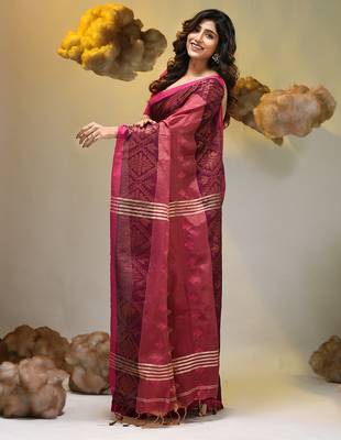 Magenta tissue handwoven soft saree with texture designs 3