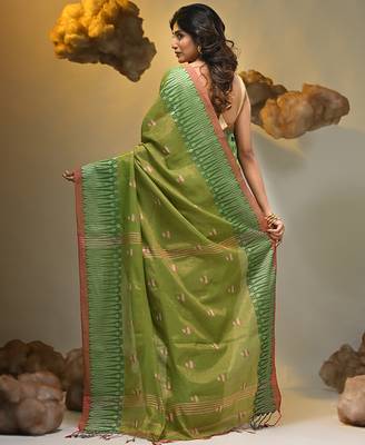 Light green coloured handwoven tissue saree with woven design 2